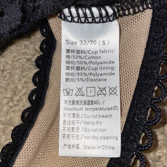 Black lace bralette - Picture 4 of 9